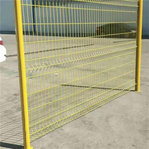 田字框架護欄網(wǎng) 封鎖場所專業(yè)護欄 小區(qū)折彎防護網(wǎng)
