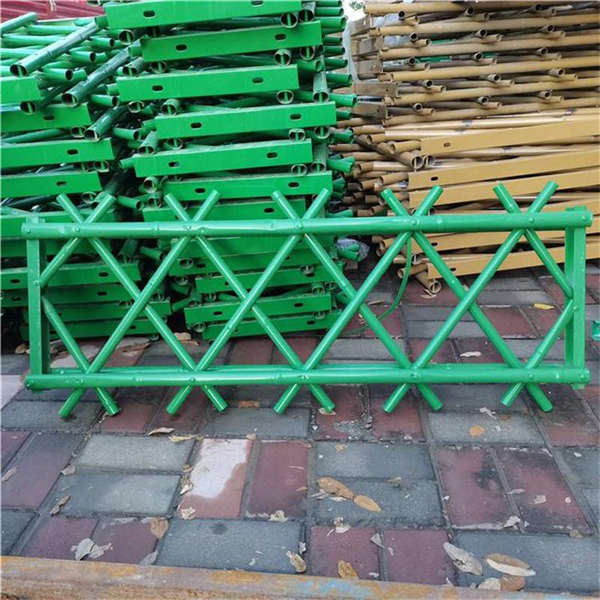 泓宸輝綠色小花園圍欄 金屬綠籬護欄網(wǎng) 圓管綠化仿竹網(wǎng)50公分