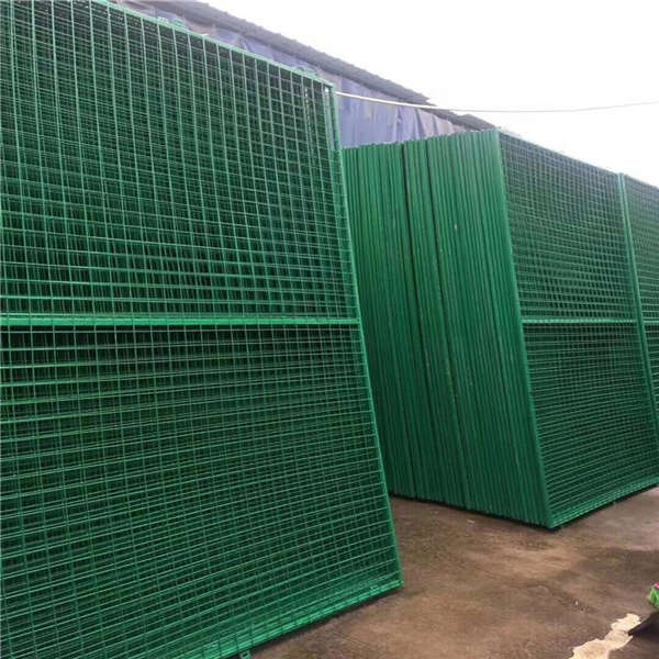 直供綠色雙邊絲護(hù)欄網(wǎng) 鍍鋅管噴塑 公園雙層編織防護(hù)網(wǎng)